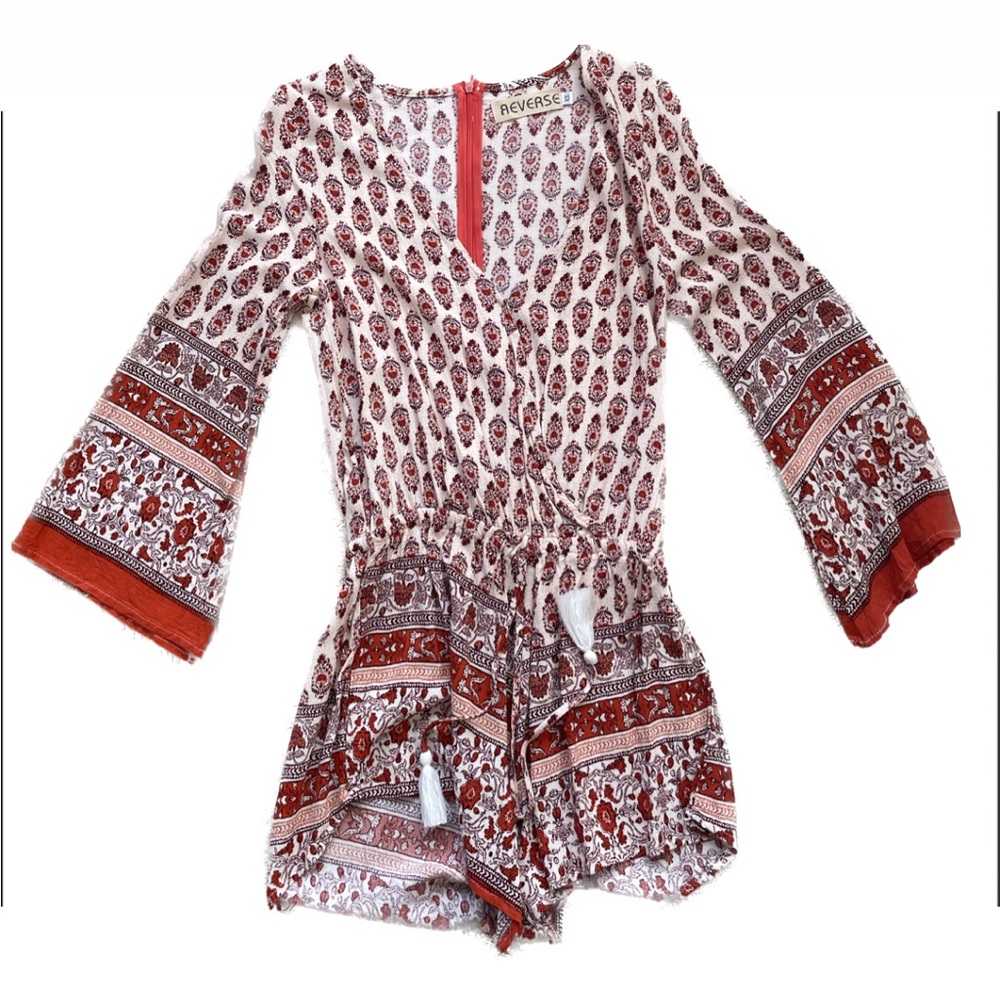 REVERSE BOHO ROMPER WITH DECORATIVE ADJUSTABLE WAIST DRAWSTRING (XS) NEVER WORN